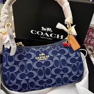Coach Teri Shoulder Bag In Signature Denim